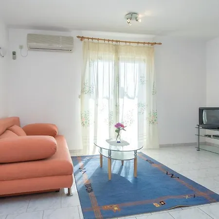 2 Bedroom Amazing In *
